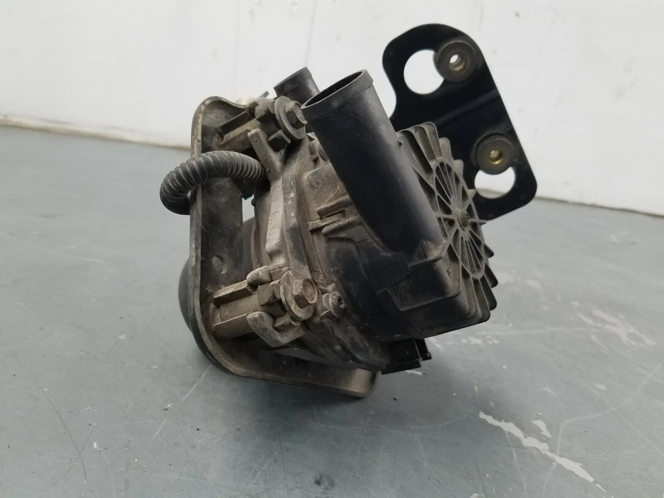 Pontiac Trans Am WS6 2000 bomba de inyección de aire secundaria #9837 V10 Foto 4 de 4