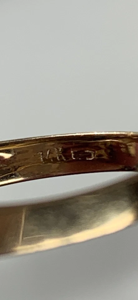 Anillo con racimo de marquesa esmeralda creado en laboratorio de oro amarillo de 14 quilates talla 6 • 4 g • vintage Foto 3 de 4