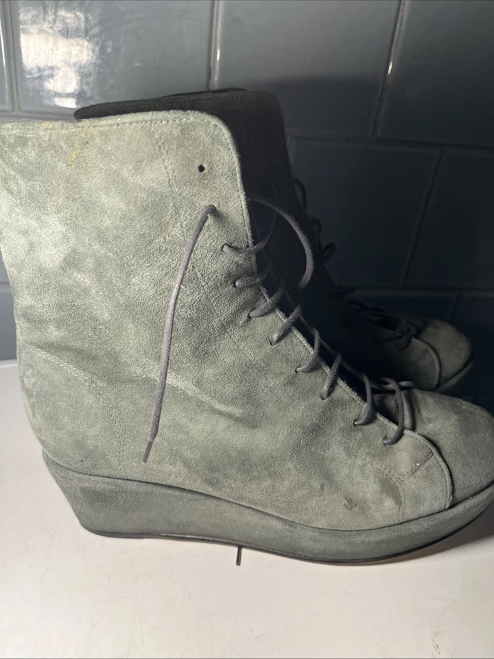 BOTAS WEDGE CERIMÔNIA DE ABERTURA SAPATOS FEMININOS FEMININOS CAMURÇA CINZA TAMANHO 40 - Imagem 3 de 4