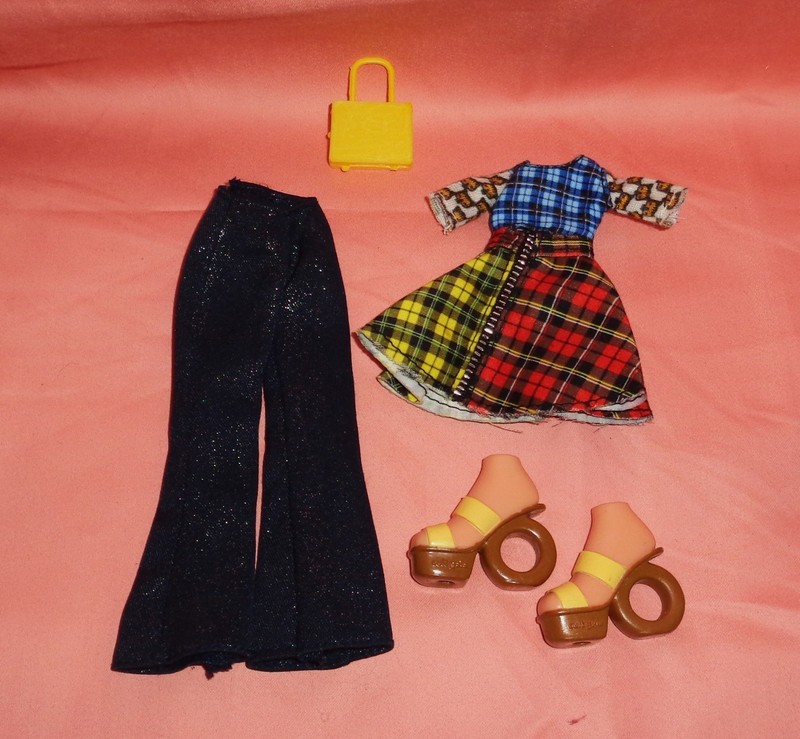 BRATZ JADE PLAID DRESS/TOP OUTFIT-11" DOLL -JEANS,PURSE,SHOES-EXCELLENT