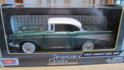 Motor Max American Classics 1957 Chevy Bel Air 1:24 Green w/ White MINT