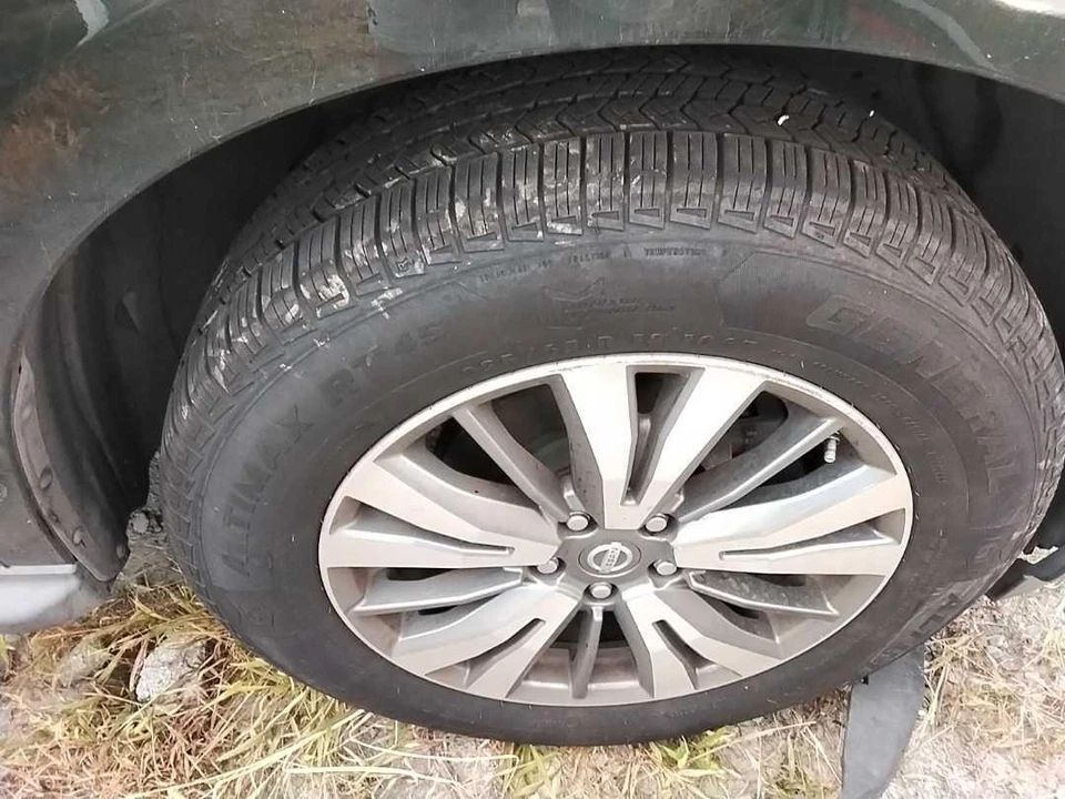 Used Tire fits: 2018 Nissan Pathfinder  Grade A - Image 2 of 4
