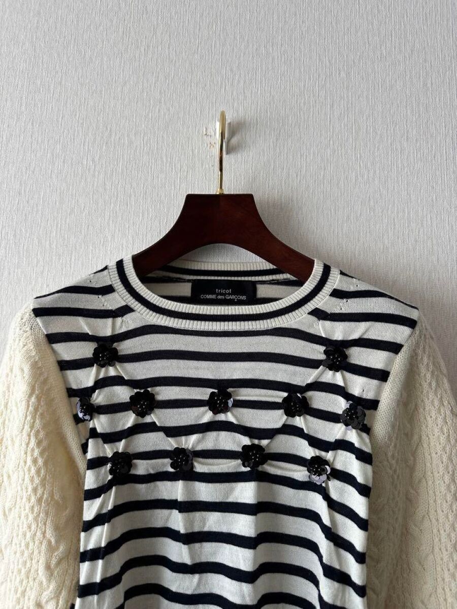 Comme des Garçons Women's Wool Flower Border Knit Sweater Comme des Garçons Women's Wool Flower Border Knit Sweater