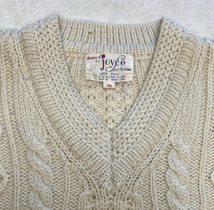 Vintage Joyce Sportswear Cream V-Neck Cable Knit Fisherman Wool Sweater 36 S XS - Image 2 of 4