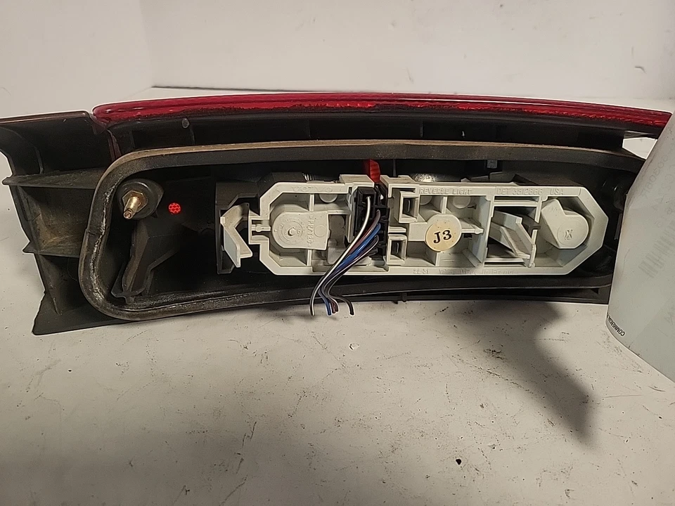 Passenger Right Tail Light Station Wgn Lower Fits 94-97 Volvo 850 OEM. O2 - Изображение 4 из 4