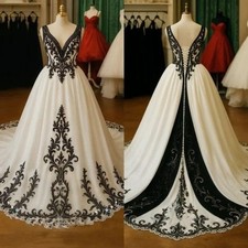 Elegant Wedding Black Applique Customised Model V Neck Sleeveless Bridal Gowns