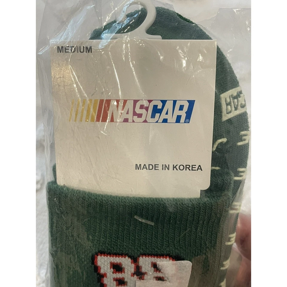 Dale Earnhardt Jr. #88 Mens Socks Green Socks Medium New In Package NASCAR - Imagem 2 de 3