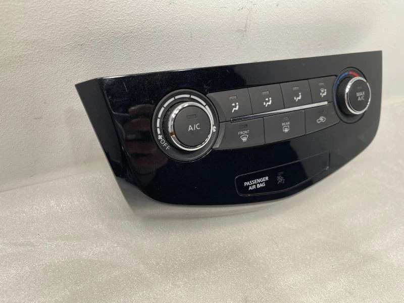 Nissan Rogue 2014-2016 controlador térmico manual negro 2,5 L AWD 96 K 47854 Foto 3 de 4