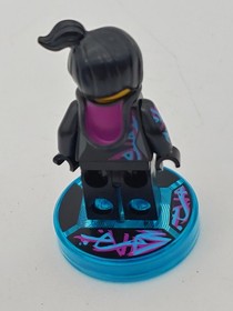 Lego Dimensions 71171  Batman & Batmobile From Starter Pack Wyldstyle Minifigure