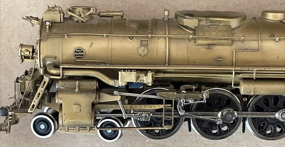 United Scale Models Santa Fe 4-8-4 unpainted brass HO locomotive - Image 2 of 4