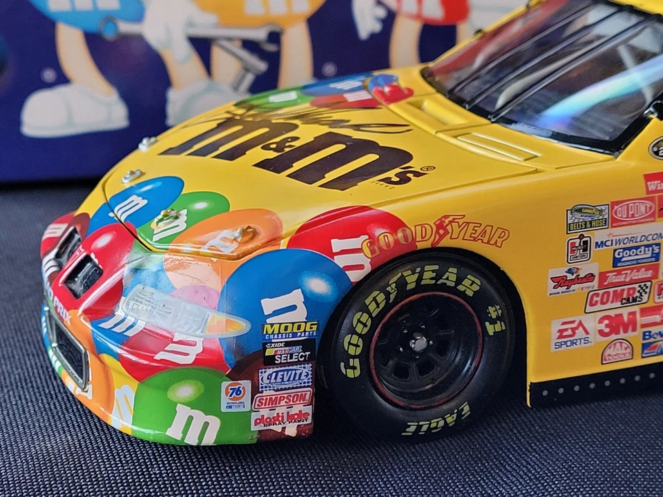2000 Ken Schrader Signed #36 M & M's Pontiac Grand Prix 1:24 Action Diecast - Image 2 of 4