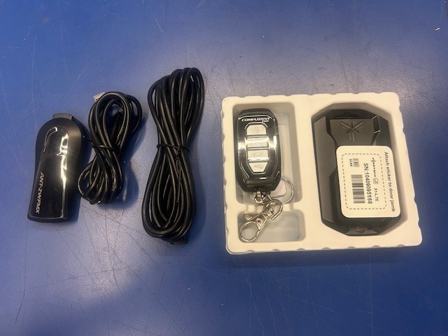 Compustar RFX-2WG15-FM 2-Way LED RF REMOTE with DR-X1 LTE DRONE MOBILE 4G LTE