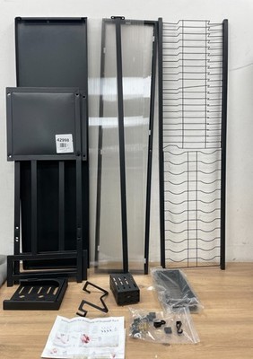 Abtropfgestell über der Spüle, großer Küchenschrank mit Tür, staubdichte Schale