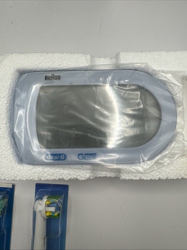 ORAL-B Triumph Professional Care 9910 Toothbrush Advanced Wireless Smart Guide - Picture 5 of 10