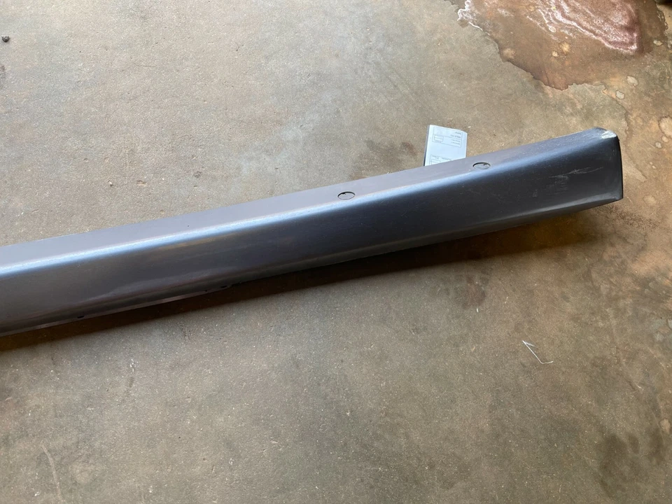 2005-2007 MASERATI COUPE GT RIGHT PASSENGER SIDE ROCKER SKIRT COVER PANEL OEM - Image 4 of 4