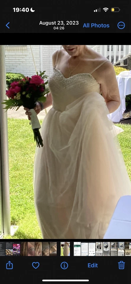 davids bridal wedding/formal dress size 22 - Image 3 of 4