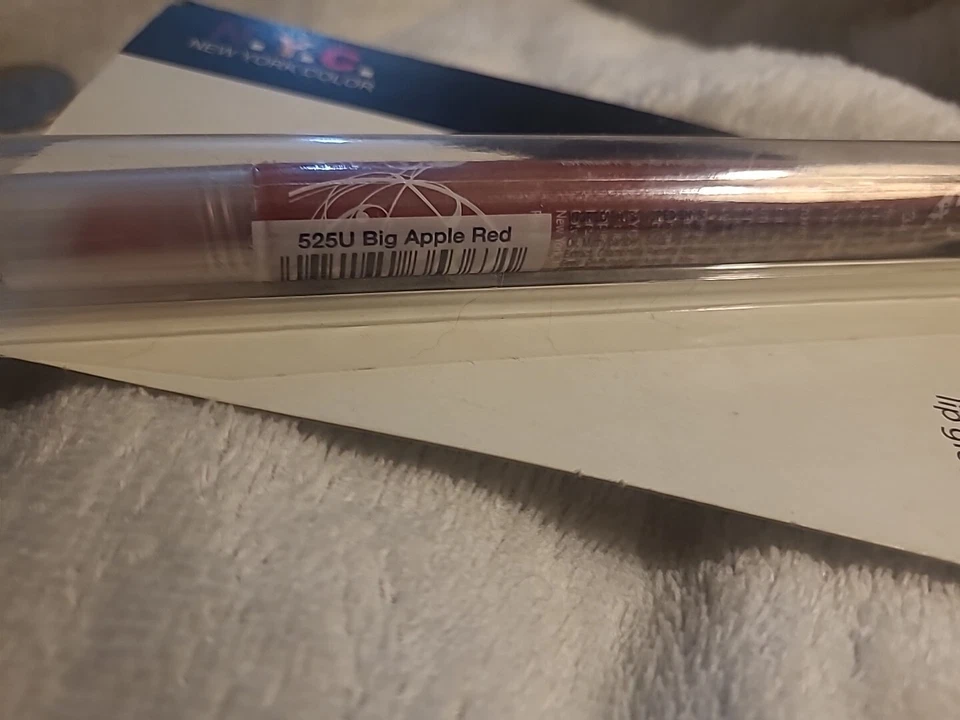N.Y.C. Brillo de labios New York Color Extreme Lip Glider 525U rojo gran manzana raro... Foto 2 de 4