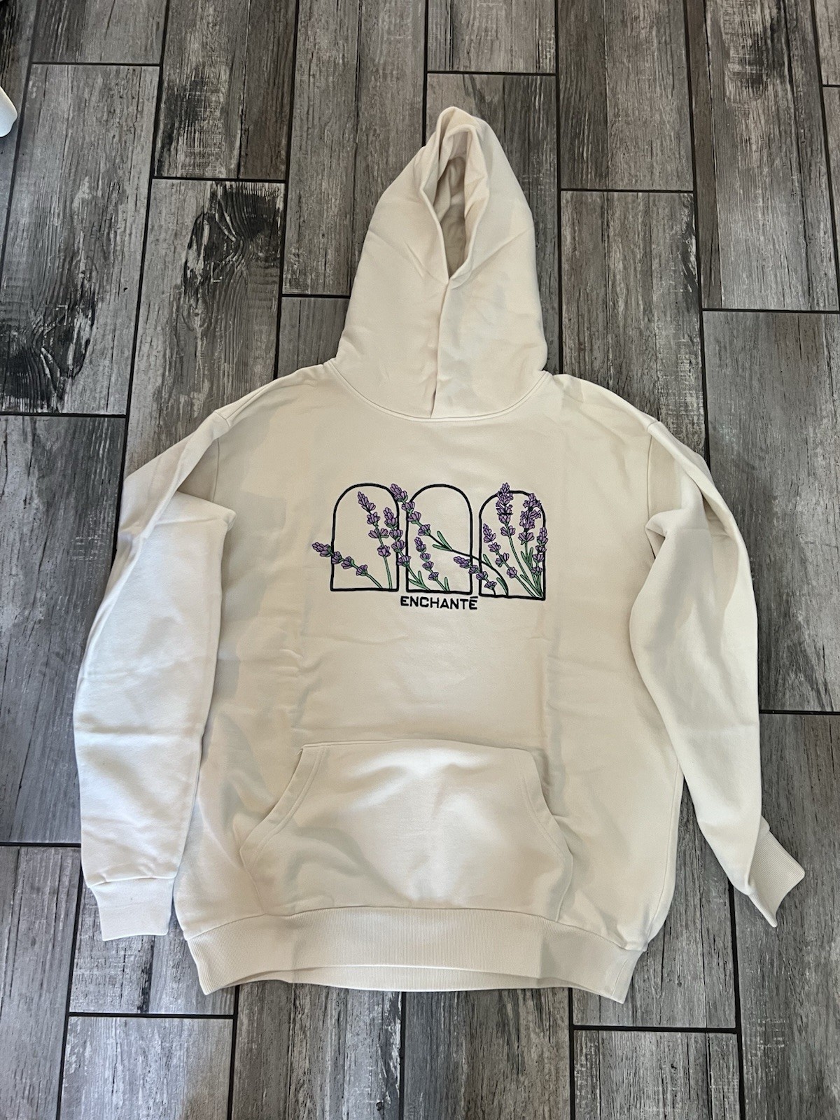 Sudadera con capucha Enchantè Flowers crema mediana