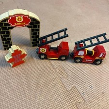 BRIO wooden fire truck garage set 7d49ca