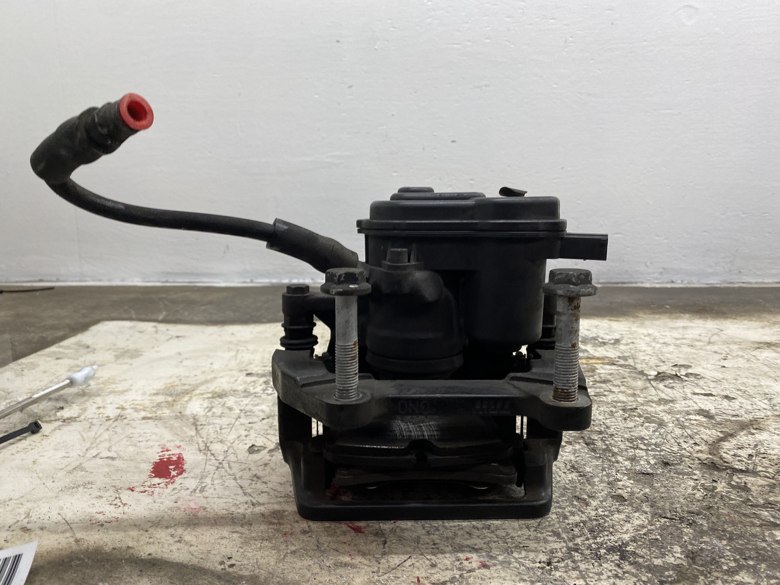 2010-2020 BENTLEY MULSANNE OEM 6.8L RWD REAR RIGHT PASSENGER BRAKE CALIPER *26K*