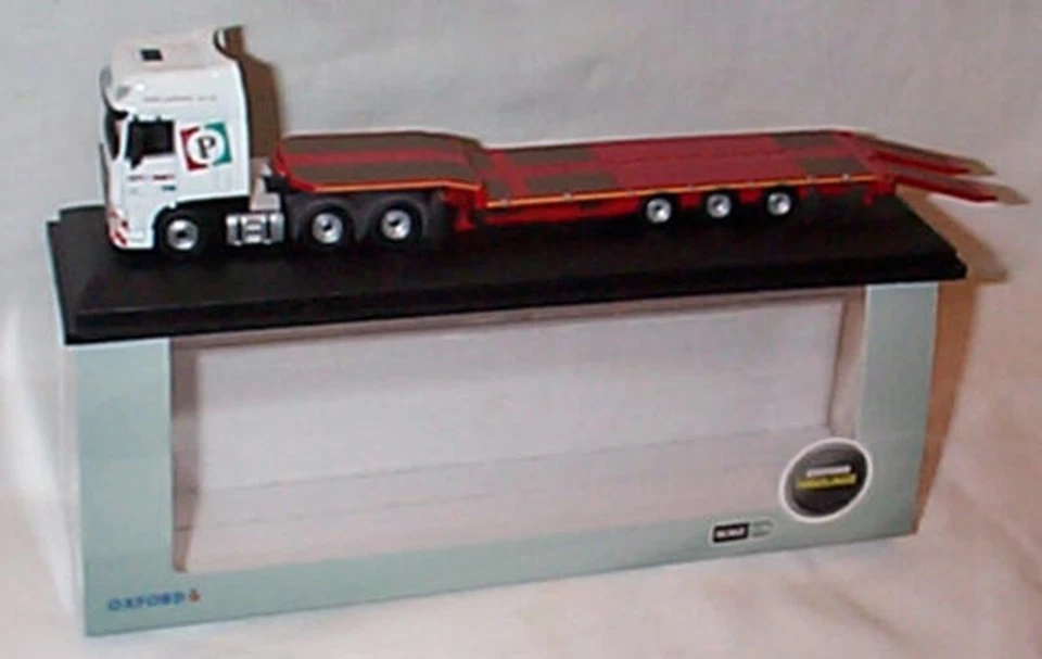 Oxford Diecast 1:76 Scale Pollock Lift & Shift DAF XF Euro 6 Low Loader 76DXF007 - Image 2 of 3