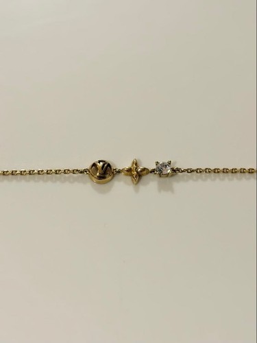 LOUIS VUITTON Bracelet Petit Monogram Flower LV Circle Stone Gold No Box Used