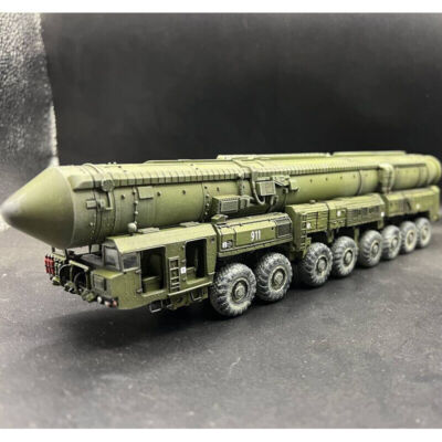 1/72 AM Russian RT-2PM2 Poplar M Intercontinental Ballistic Missile Model