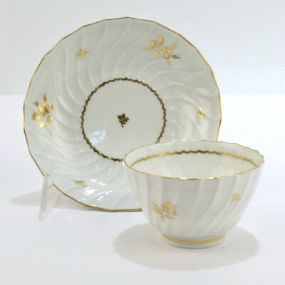 Antique Worcester Porcelain Fluted Swirl or Gadrooned Tea Bowl & Saucer - Cup