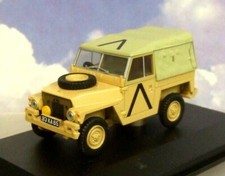 OXFORD DIECAST 1/43 LAND ROVER 1/2 TON LIGHTWEIGHT GULF WAR DESERT SAND 43LRL008