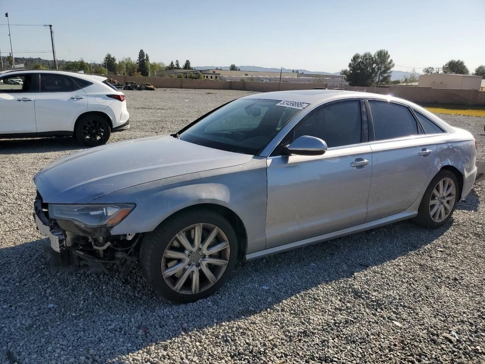 BLK LEFT FRONT DOOR TRIM PANEL 2016 AUDI A6 AUDI Foto 2 de 4