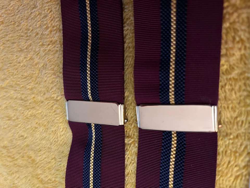 DOONEY & BOURKE Borgoña con Tirantes con Botones a Rayas Azul Marino/Dorado Usado en Excelente Condición Foto 4 de 4