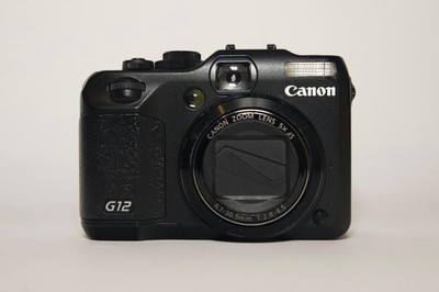 Canon PowerShot G12 10.0MP Digital Camera Excellent Detail Capture