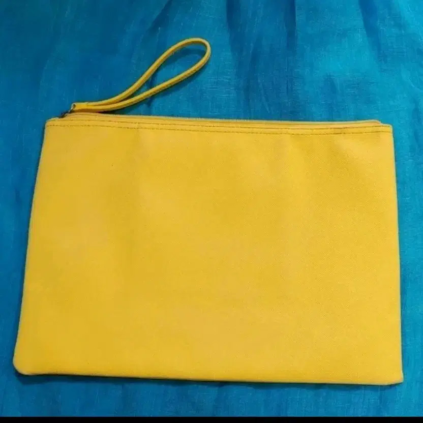 Lacoste Yellow Clutch Bag - Elegant Lightweight Accessory thumbnail 2