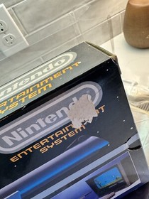 NES ZAPPER Light Gun  (Nintendo) NES - Complete With Baggies And Paperwork.