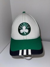 Adidas NBA Boston Celtics Flex Fit blanco con billete verde G15 en muy buen estado guc