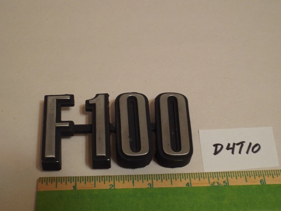 Emblema F100 1973 1974 1975 1976 73 74 75 76 Ford Ranger XLT Explorer 4x4 F-100 Foto 2 de 4
