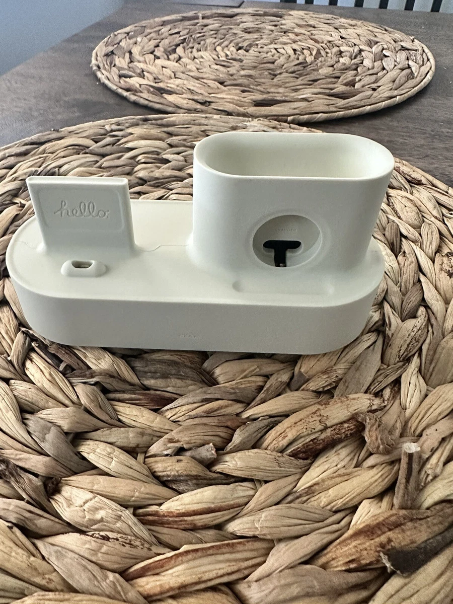 3 in 1 elago CHARGING HUB PRO for iPhone Airpods and Apple Watch off white