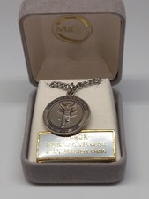 Malco Track Sterlingsilber religiöse Medaille Edelstahl 24 Zoll Kette Halskette