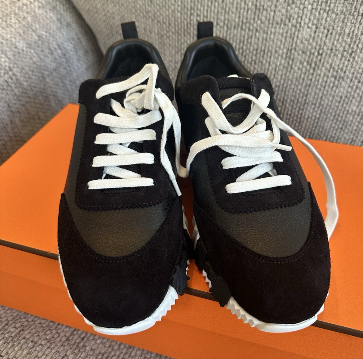 Size 39EU NEW in Box HERMES Black Leather Bouncing Women Sneaker