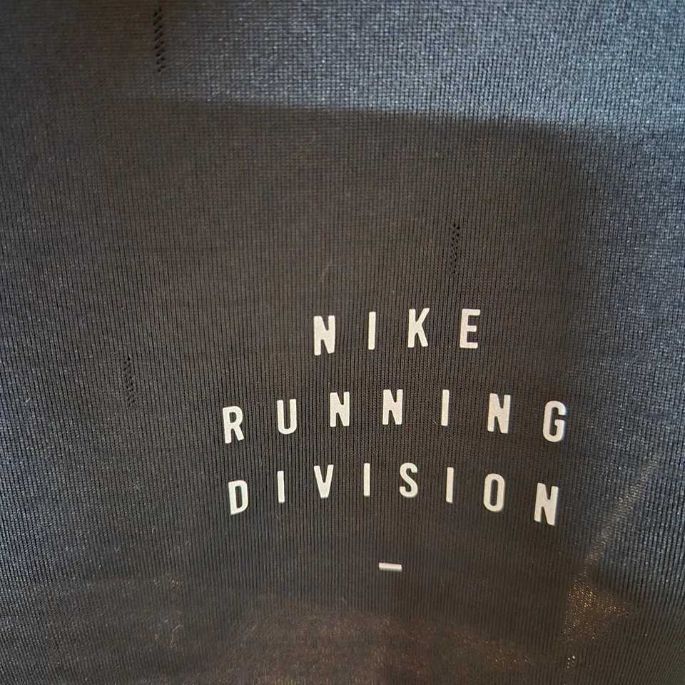 Nike Running Dri-FIT Men's T-Shirt L Black Reflective Quick Dry Athletic - Image 3 of 4