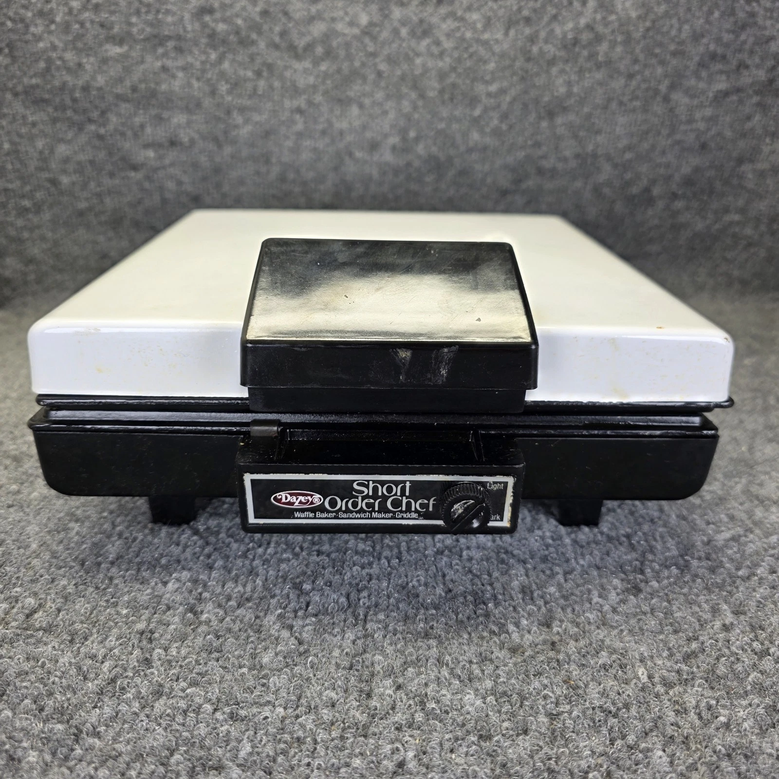 VTG Dazey Short Order Chef Waffle Griddle Sandwich Maker White DWG300 WORKS!