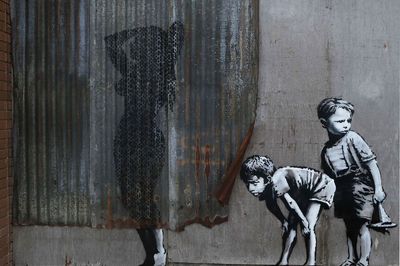 BANKSY - PEEK A BOO SHOWER - ART POSTER 24x36 - 36725
