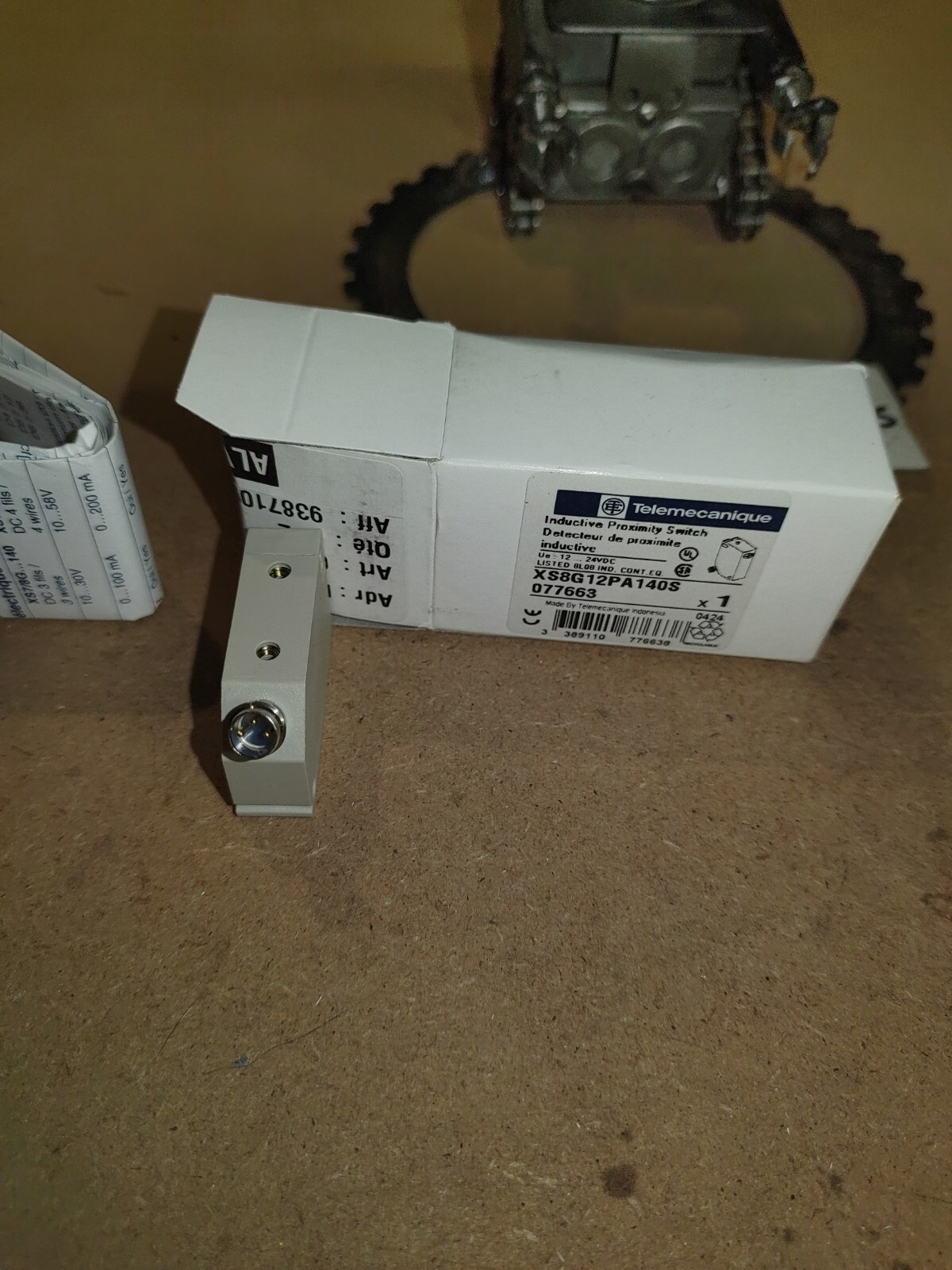 Capteur De Proximité (Interrupteur) Telemecanique XS8D1A1PAL2 - Neuf - Pour Automatisme Industriel