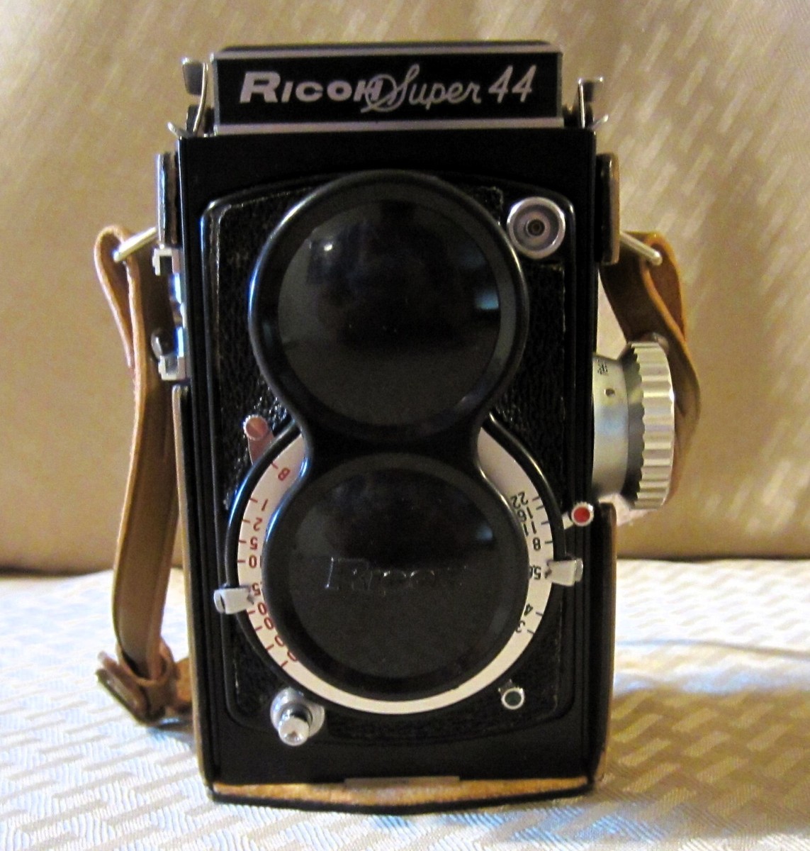 RICOH リコー super44 二眼レフカメラ Ricoh Super 44 - Camera-wiki.org - The free camera encyclopedia