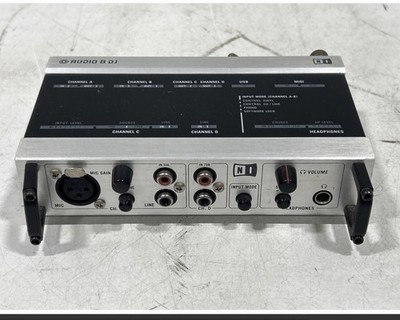 Native Instruments Audio 8 DJ Audio Interface