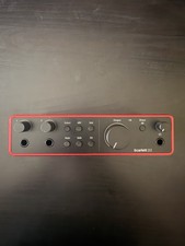 Focusrite Scarlett 2i2 4th Gen Audio Interfac...