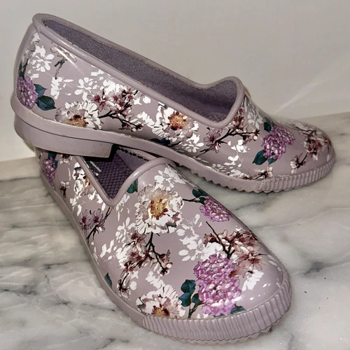 Cougar Waterproof Size 8 Floral Print Slip On Loafers Gray Rubber Comfort - Picture 1 of 9