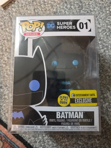Funko Pop! Vinyl DC Batman #01 Glow in the Dark Entertainment Earth Exclusive