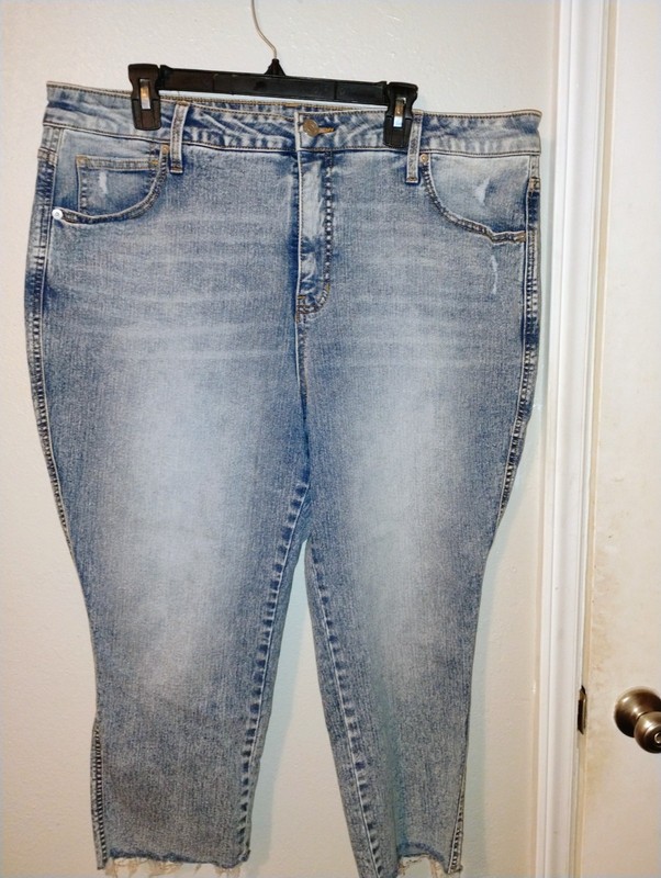 Womans  Sz 18 Stretch Jeans