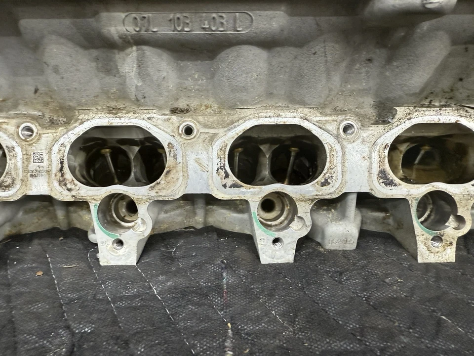OEM Audi R8 - Lamborghini Huracan 5.2L V10 LH Left Engine Cylinder Head Core - Image 4 of 4